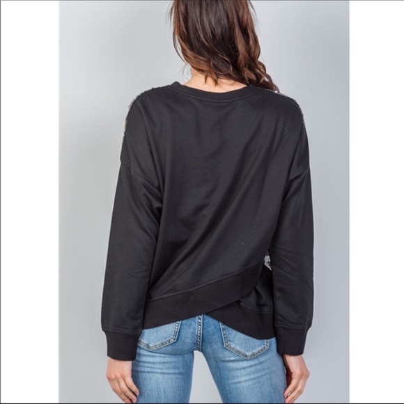 5 STAR Sequined zigzag pattern sweater. - Picture 2 of 4